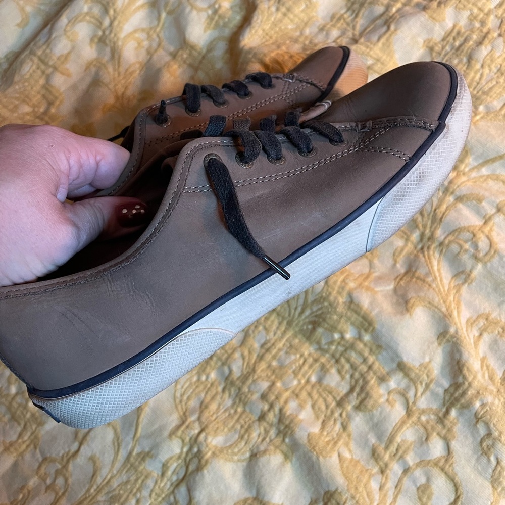 SPERRY shoes sz 9